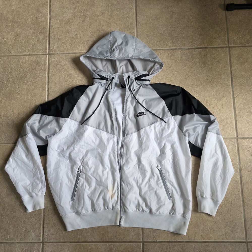 Nike Sportswear Windrunner Jacket Men XL White Black Gray Zip Hooded Windbreaker